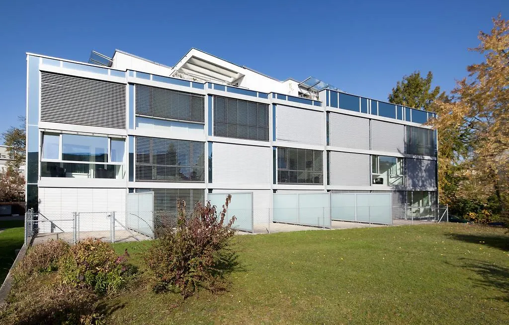 Achesa Homes Zürich 3*,
